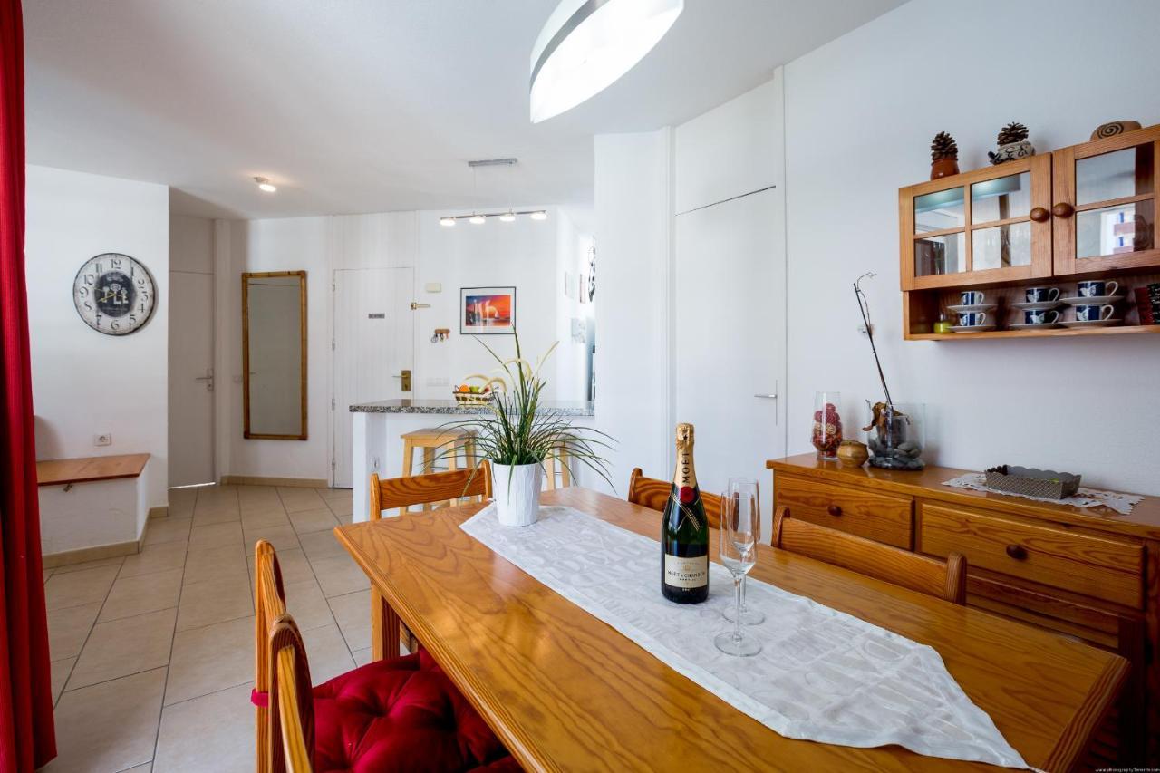 Go2Tenerife Appart'Nido Famille - Piscine & Plage Apartment Playa de las Americas  Exterior photo